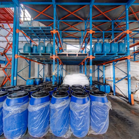 Emulsione di cera, utilizzata principalmente come ammorbidente e ausiliari di imbozzimatura nell'industria tessile,